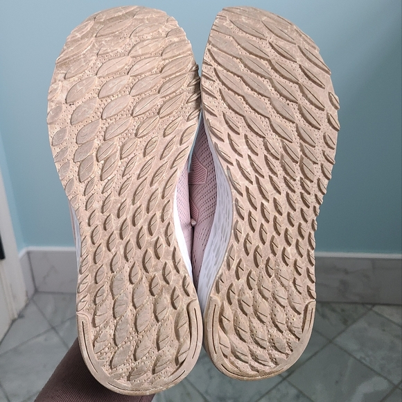 New Balance Fresh Foam Arishi Running Shoe Sneakers Pink 9.5 - Picture 8 of 9